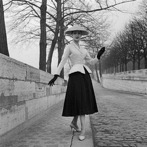 christian dior history and modernity 1947 1957|1940s Christian Dior new look.